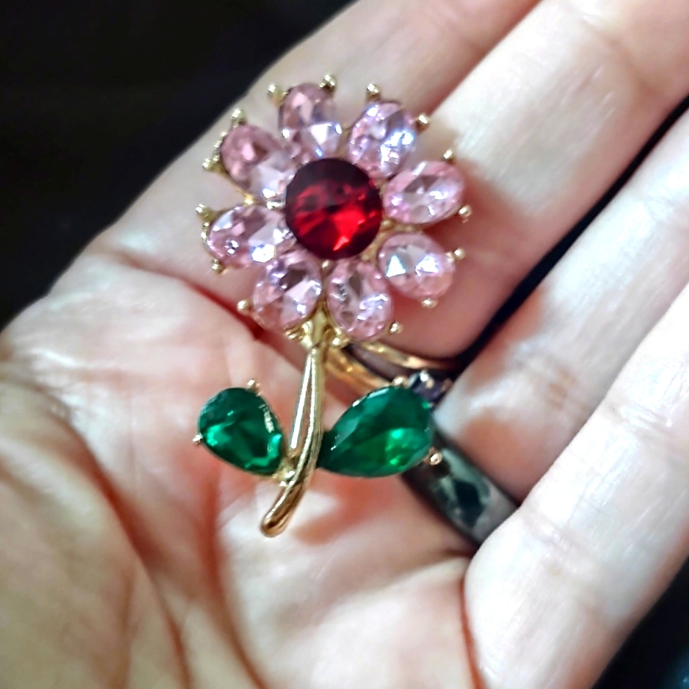 Pink Rhinestone Flower Brooch - Picture 2 of 3